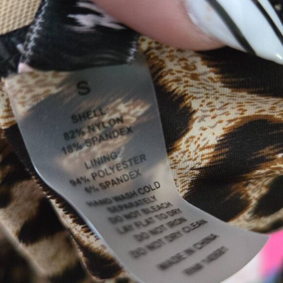 Unique Vintage Derek Swimsuit Size Small Leopard Print Deep V Pinup - Picture 5 of 5